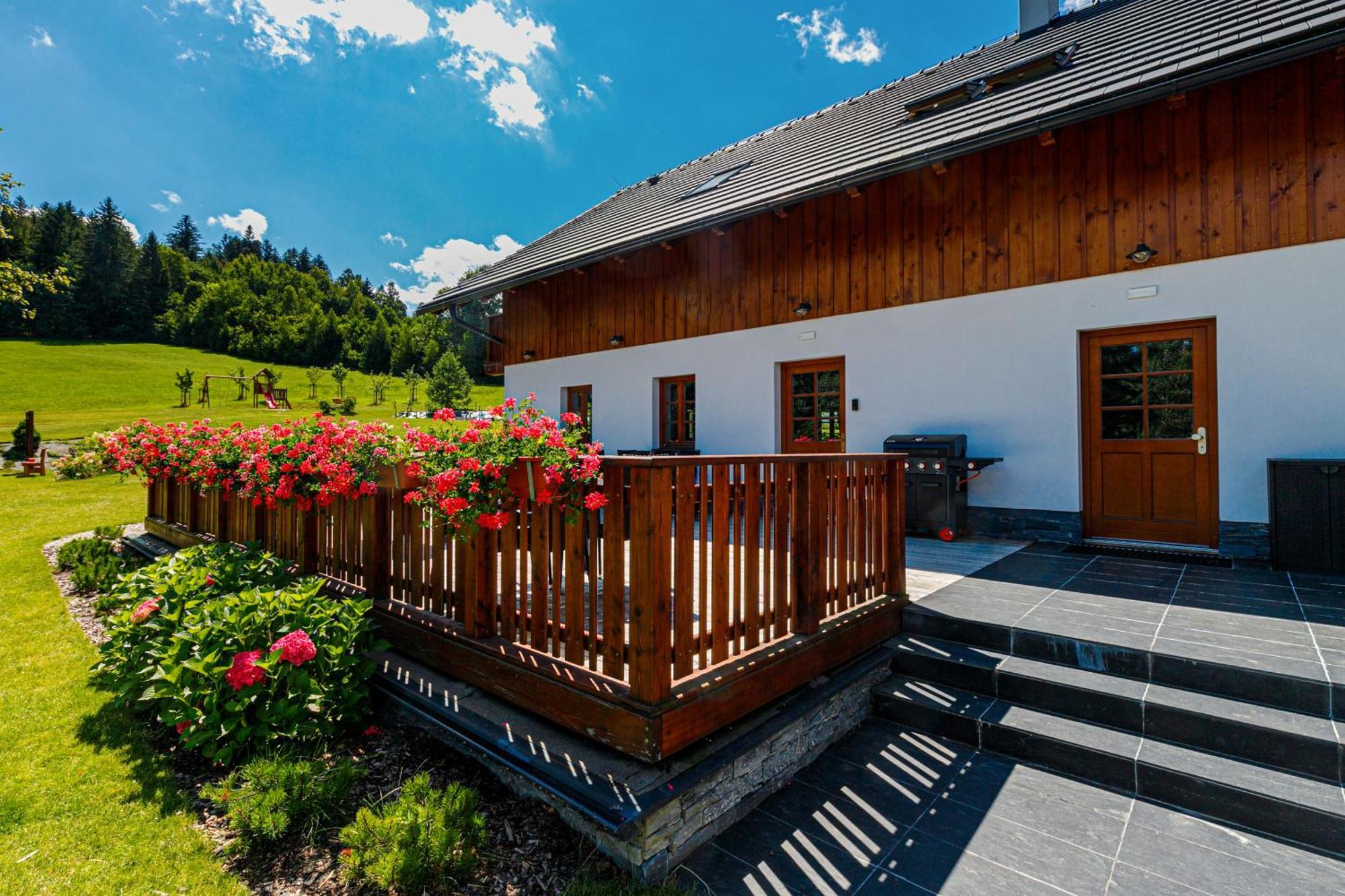 Penzion Stribrnik Krasna  Exterior photo